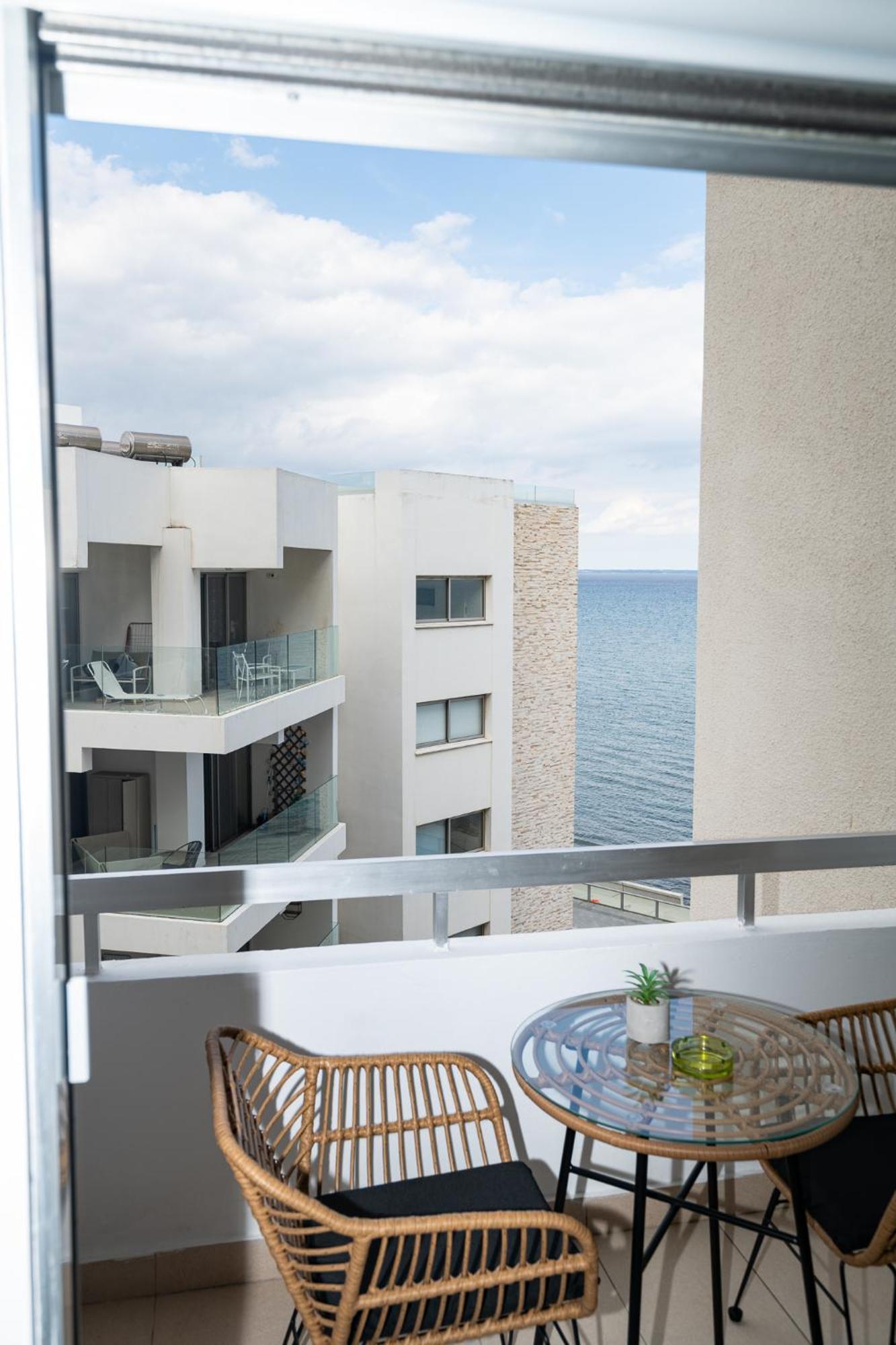 Lazuli Beach & Pool Apartment 501 Lárnaca Exterior foto