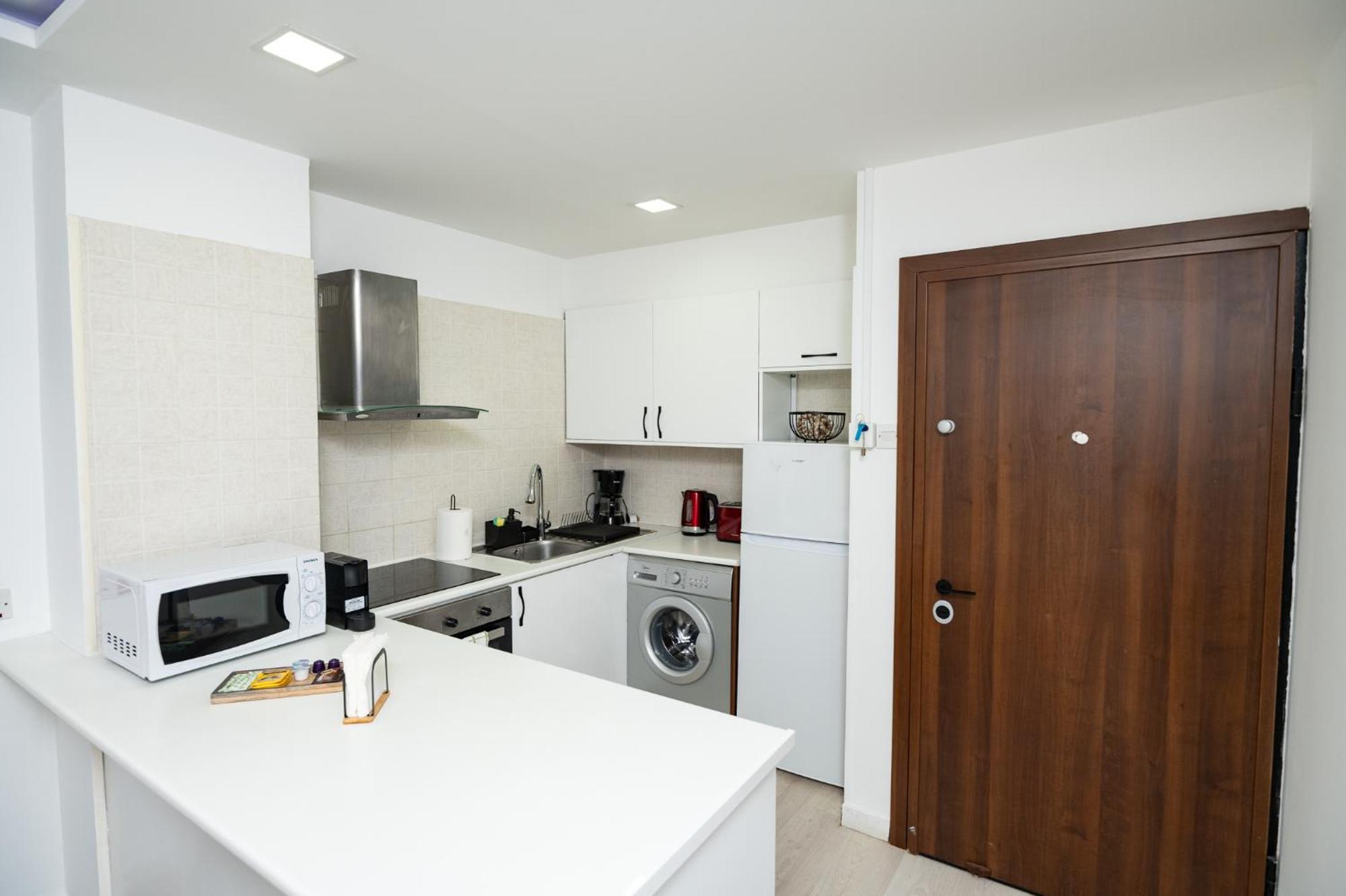 Lazuli Beach & Pool Apartment 501 Lárnaca Exterior foto